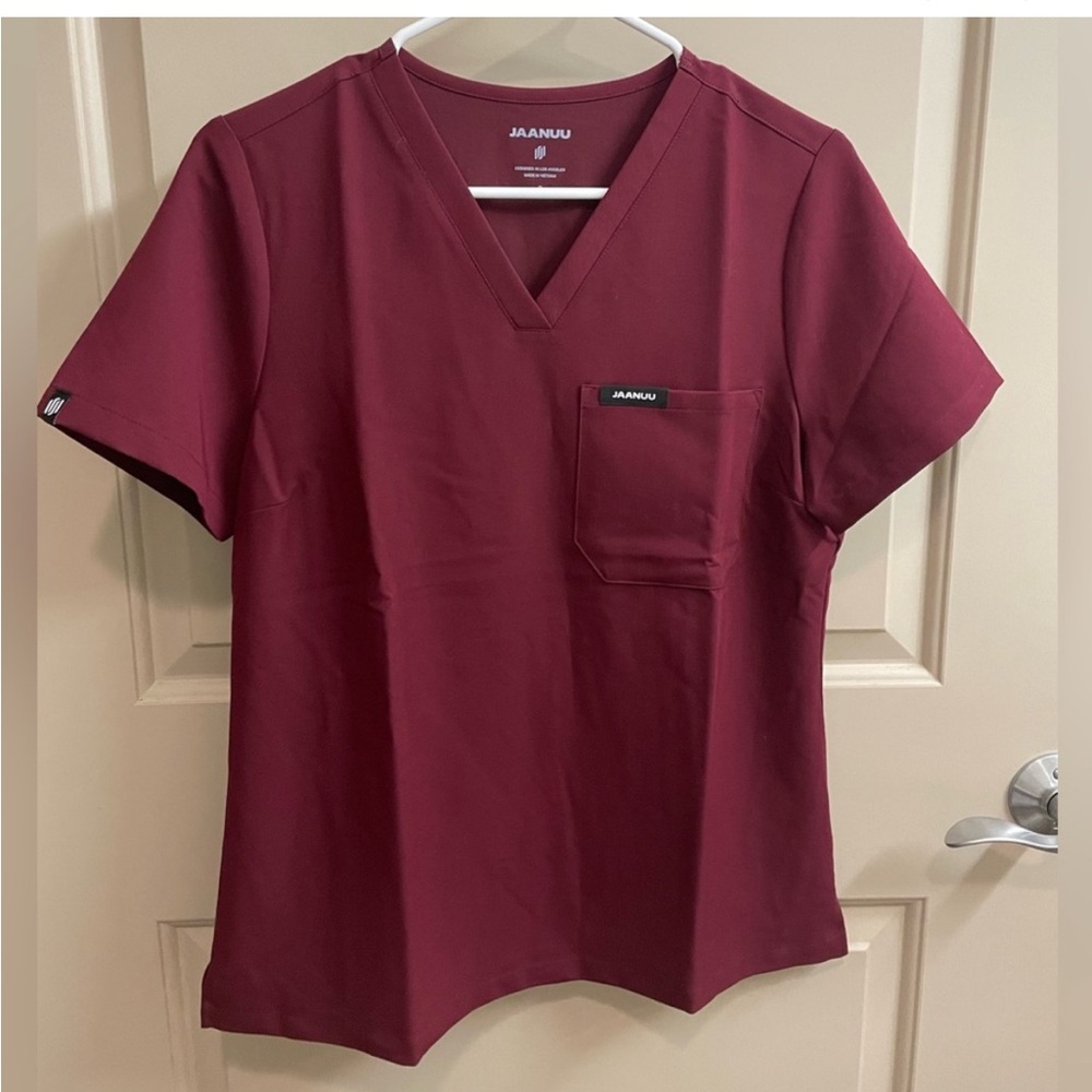 WHOLE SET Burgundy Jaanuu Rhena 1-Pocket Slim Scrub AND
Pants